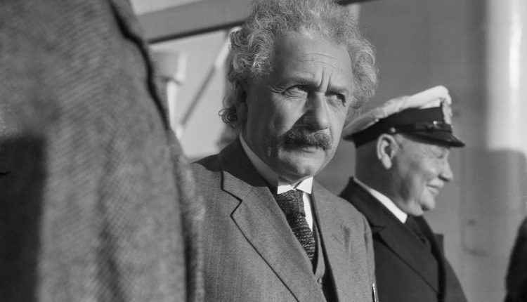 ألبرت آينشتاين سبعة أشياء شيقة قد لا تعرفها عنه