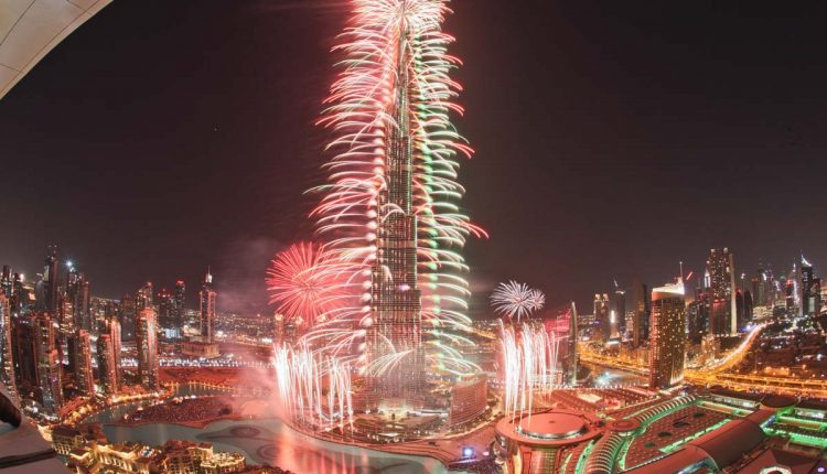 New Year’s Eve Fireworks and Fountain show at Burj Khalifa, Downtown