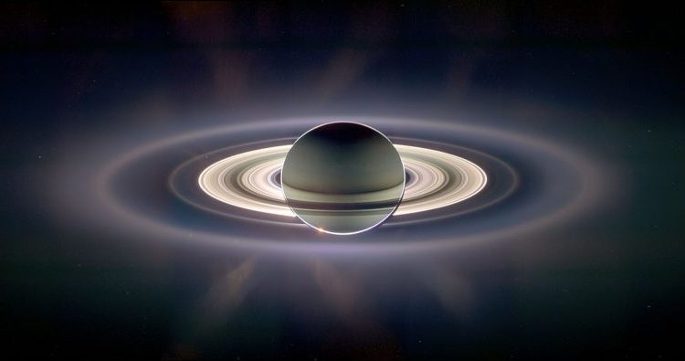 1200px-Saturn_eclipse_exaggerated