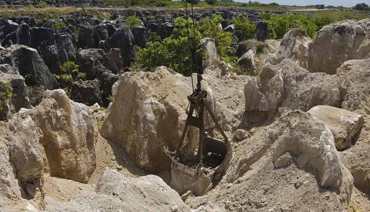 2007-site-of-secondary-mining-of-Phosphate-rock-in-Nauru