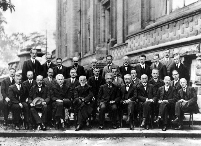 أشهر 7 علماء في القرن العشرين